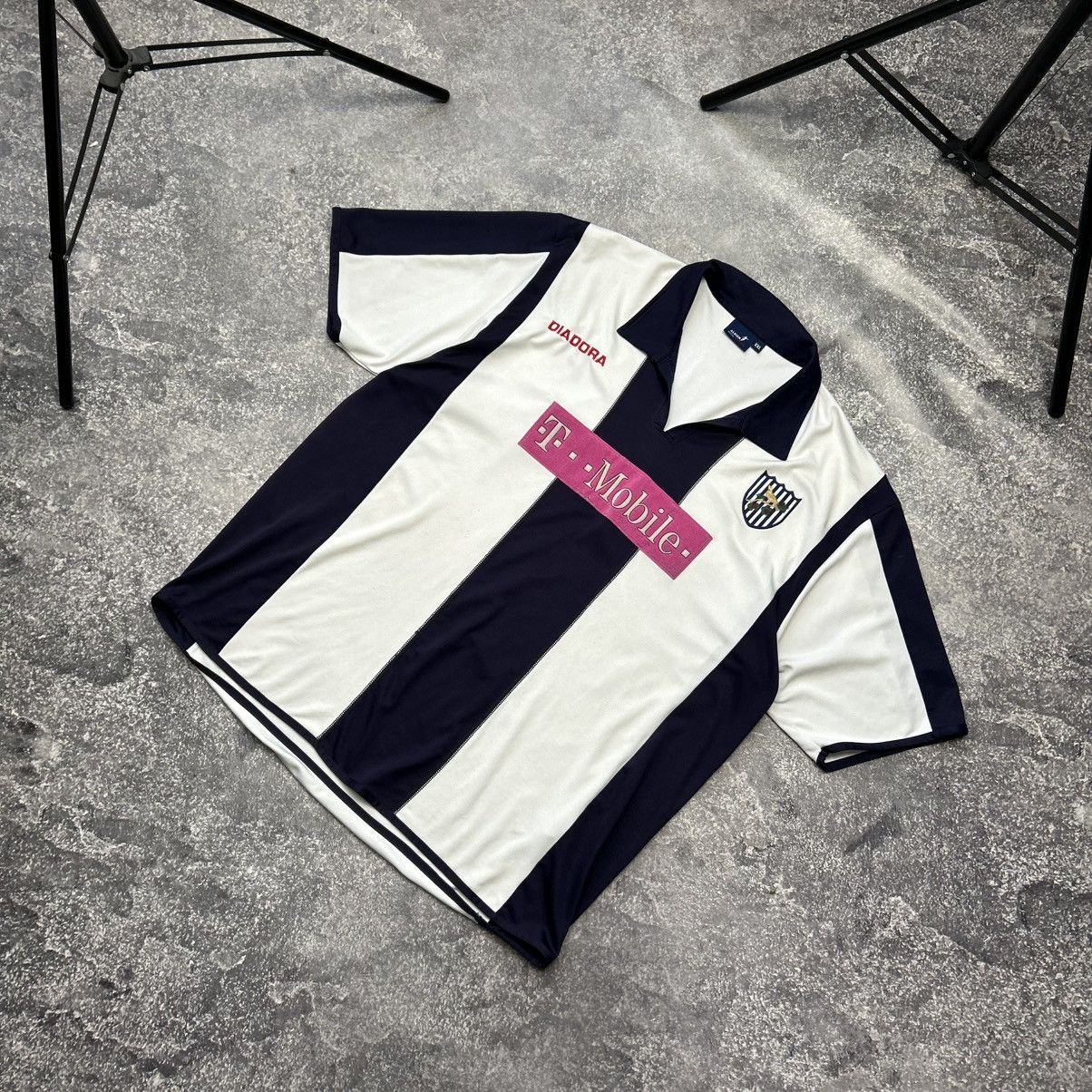 Diadora Vintage Diadora Albion FC West Bromwich 2000’s soccer jersey Size US XXL / EU 58 / 5 - 1 Thumbnail