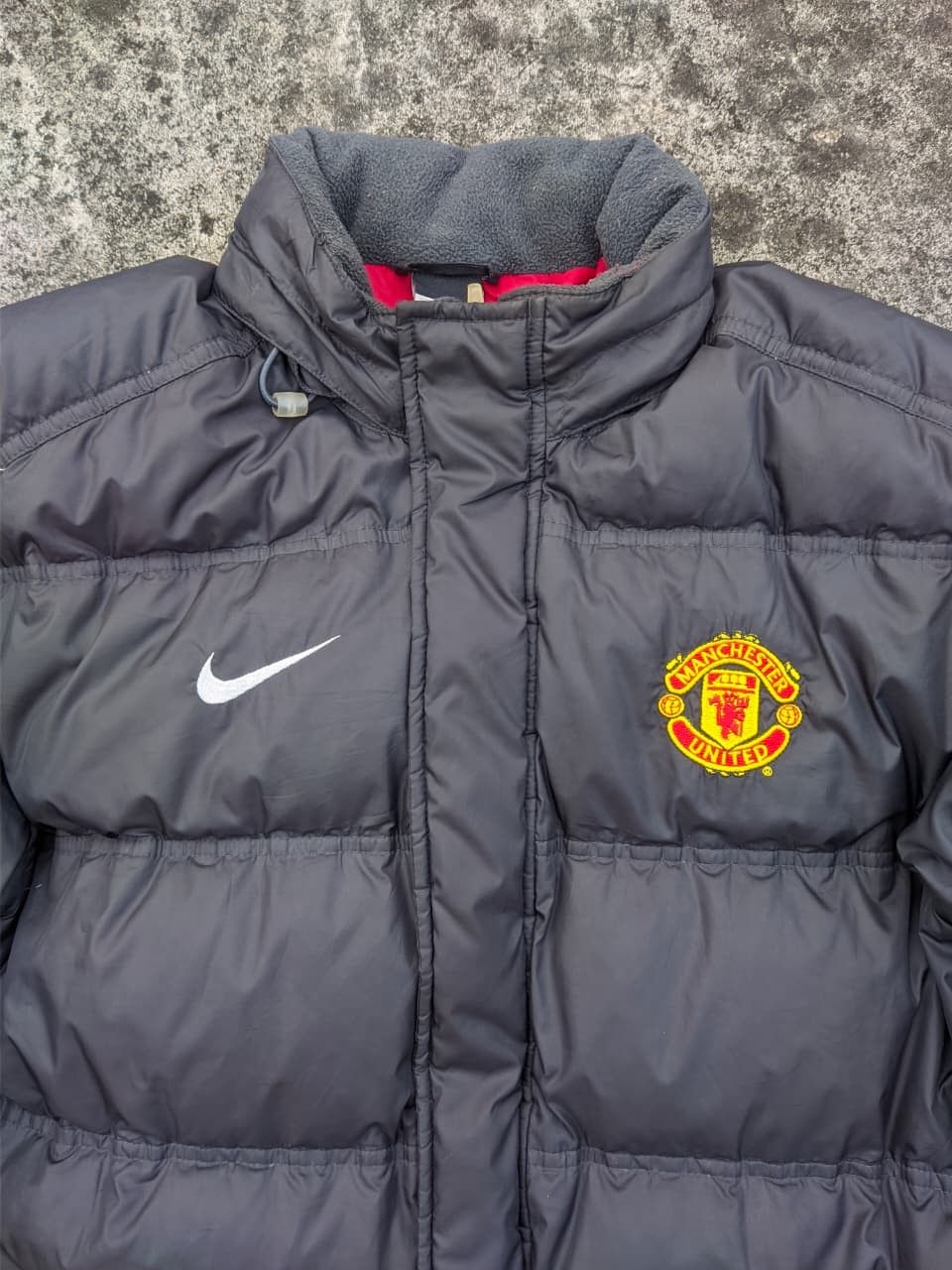 Nike Vintage Nike 00s Manchester United Puffer Jacket Size US L / EU 52-54 / 3 - 2 Thumbnail