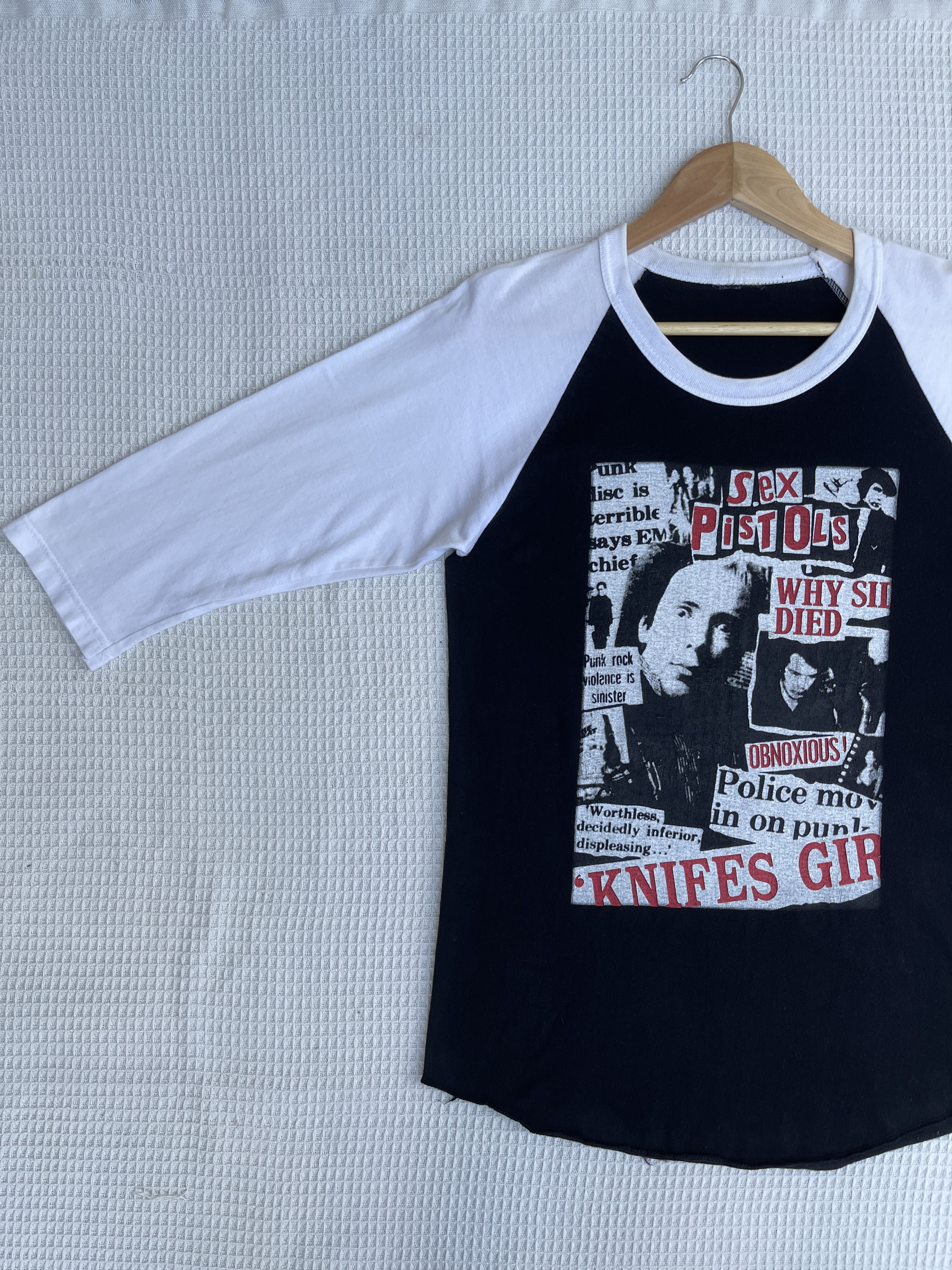 Band Tees Rare🔥Vintage Sex Pistol 3quarter Raglan T-Shirt Size US S / EU 44-46 / 1 - 8 Thumbnail