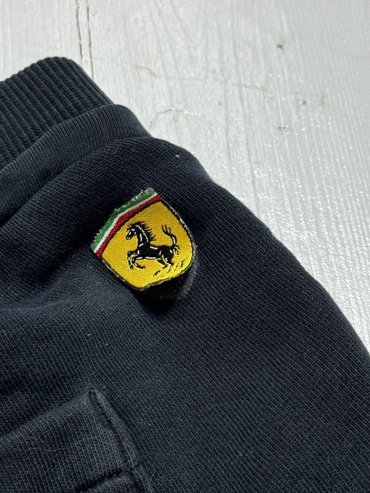 Ferrari × Puma VINTAGE PUMA x FERRARI MINI SHORTS Size 27" / US 4 / IT 40 - 7 Thumbnail