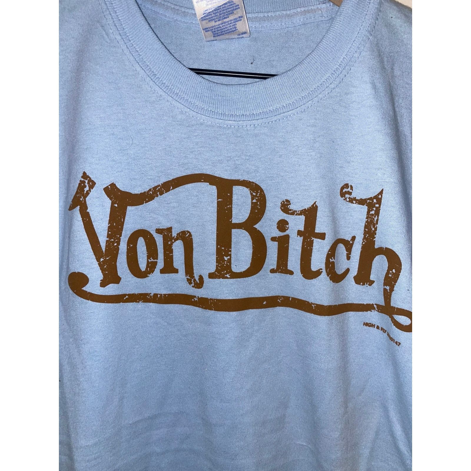 Gildan Y2K Von B*tch Dutch Spoof Blue Humor Joke Shirt Tee 2000s M Size US M / EU 48-50 / 2 - 2 Thumbnail