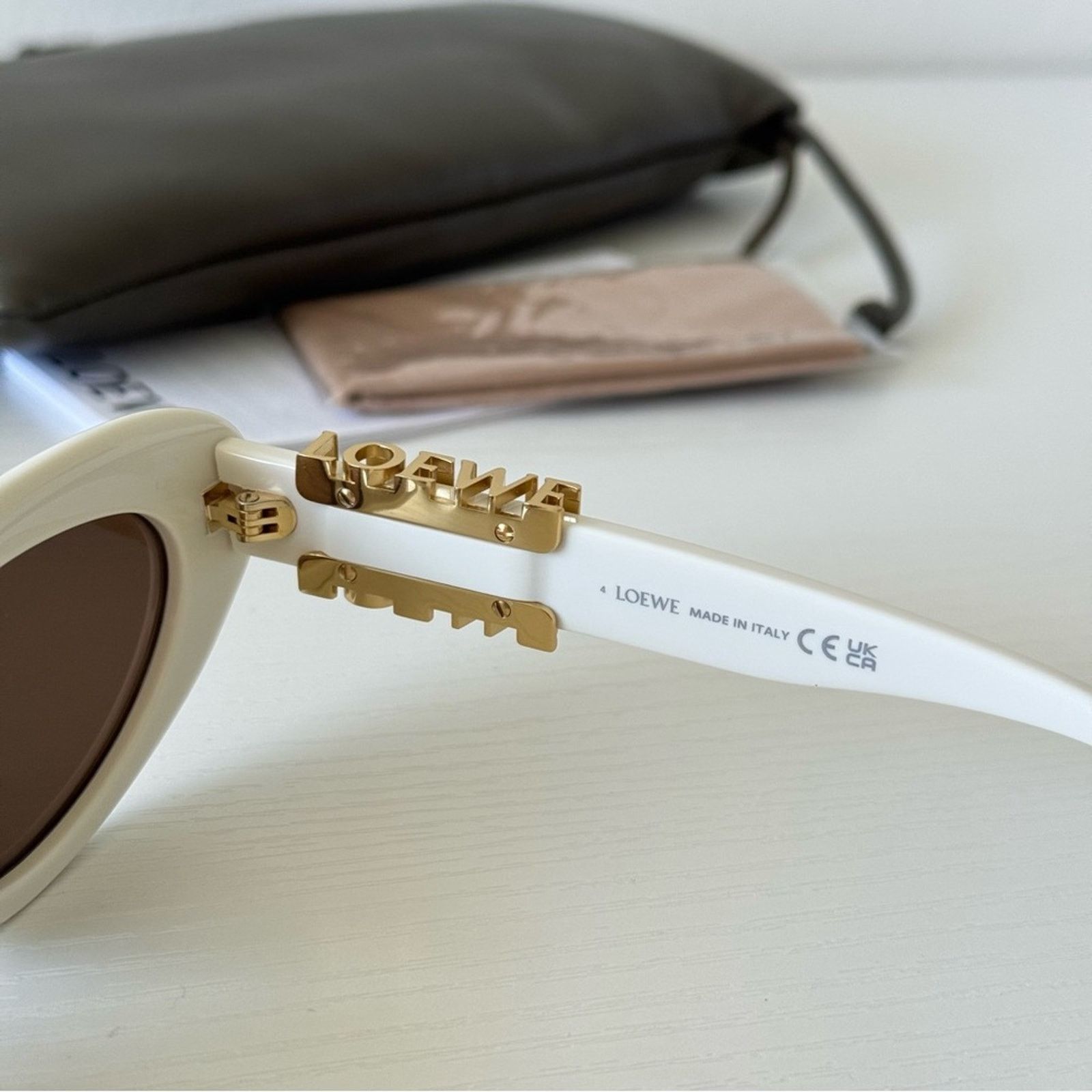 Loewe New! Loewe White Sunglasses LW40156U 25E, Authentic Size ONE SIZE - 5 Thumbnail