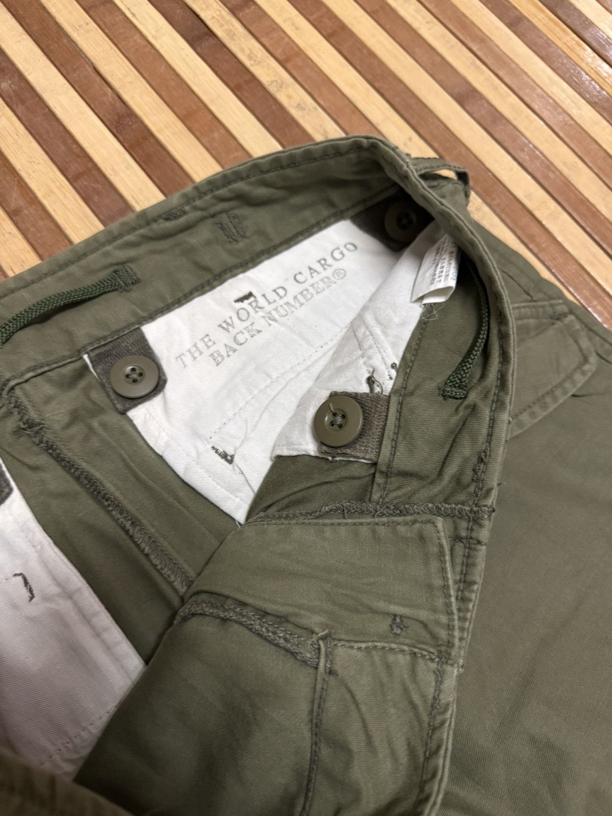 Vintage Vintage The World Cargo Back Number Cargo Pants Streetwear Size US 30 / EU 46 - 5 Thumbnail