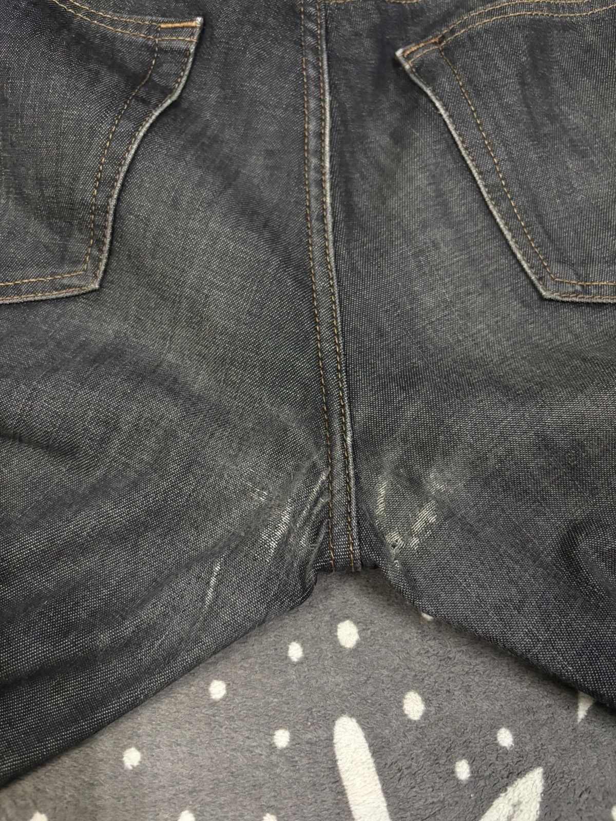 Uniqlo Vintage Uniqlo UJ Black Honeycomb Faded Jeans Size US 32 / EU 48 - 10 Thumbnail