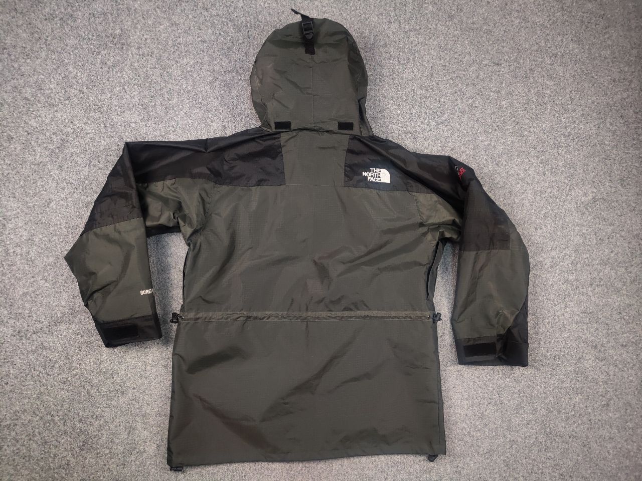 The North Face Vintage 90's The North Face summit gore tex mountain Jacket Size US L / EU 52-54 / 3 - 9 Thumbnail