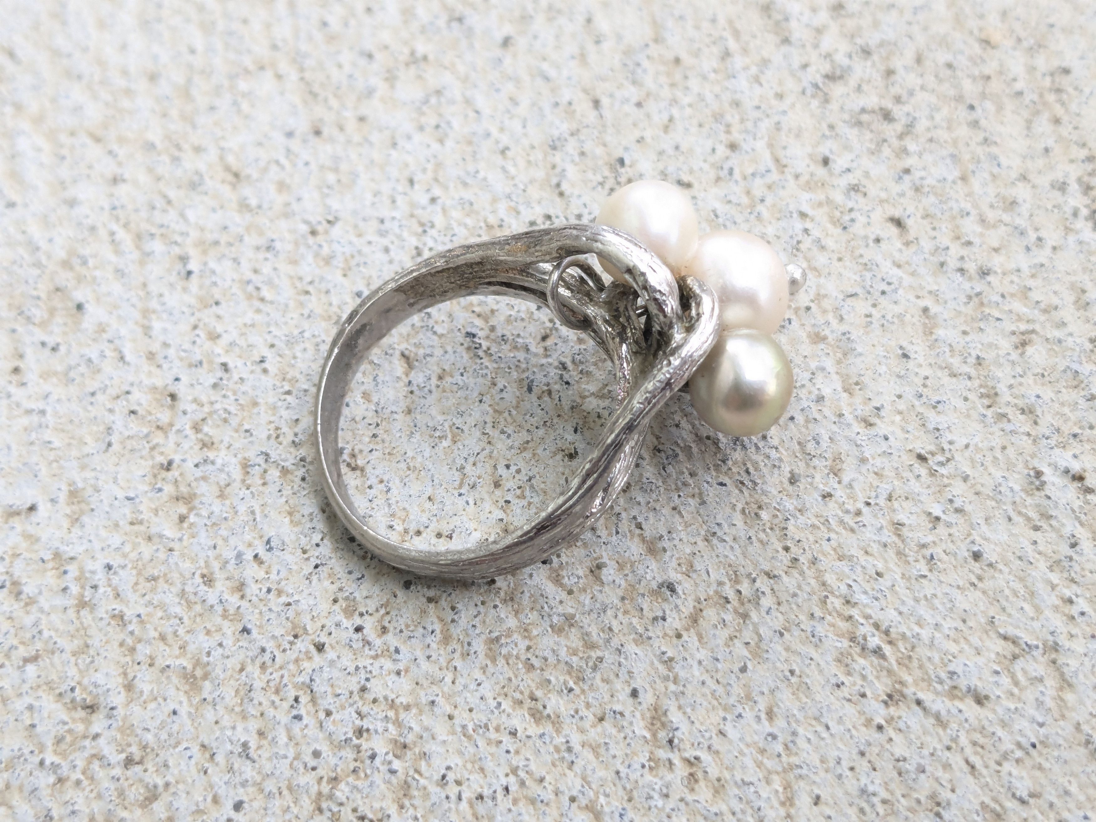 Jewelry Vintage Sterling Silver Ring 8.25 Faux Pearls Brutalist Size ONE SIZE - 8 Thumbnail