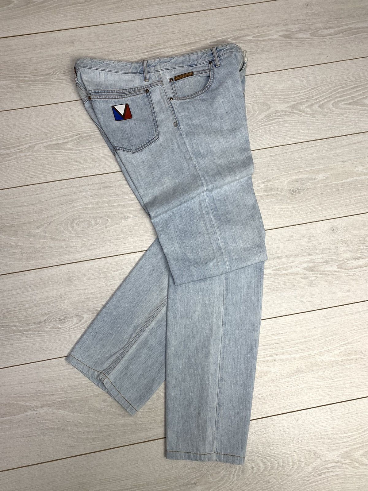 Louis Vuitton LOUIS VUITTON Pants Denim LV Embroidered leather Logo Size US 32 / EU 48 - 1 Thumbnail