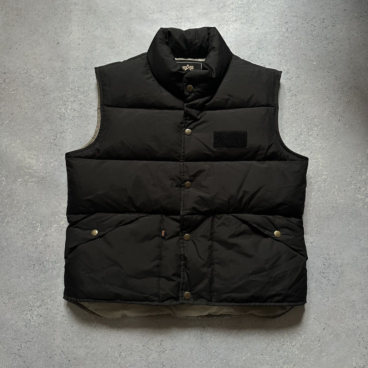 Alpha Industries Vintage Alpha Industries Cropped Puffer Down Vest Womens XS Size XS / US 0-2 / IT 36-38 - 1 Thumbnail