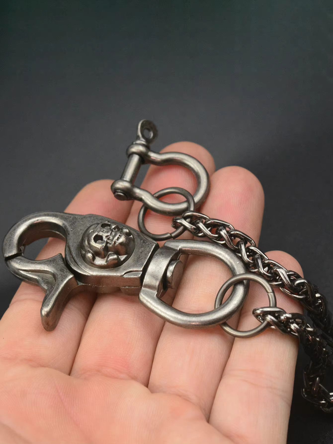 Jewelry Skull Buckle Clips Snap Hoop Belt Chain Keychain Size ONE SIZE - 2 Thumbnail