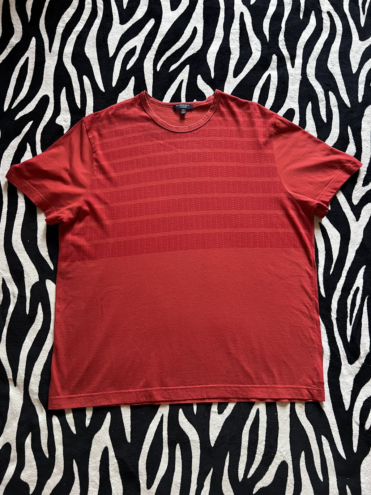 Burberry × Vintage Burberry t-shirt mens vintage monogram logo design Size US XL / EU 56 / 4 - 2 Thumbnail