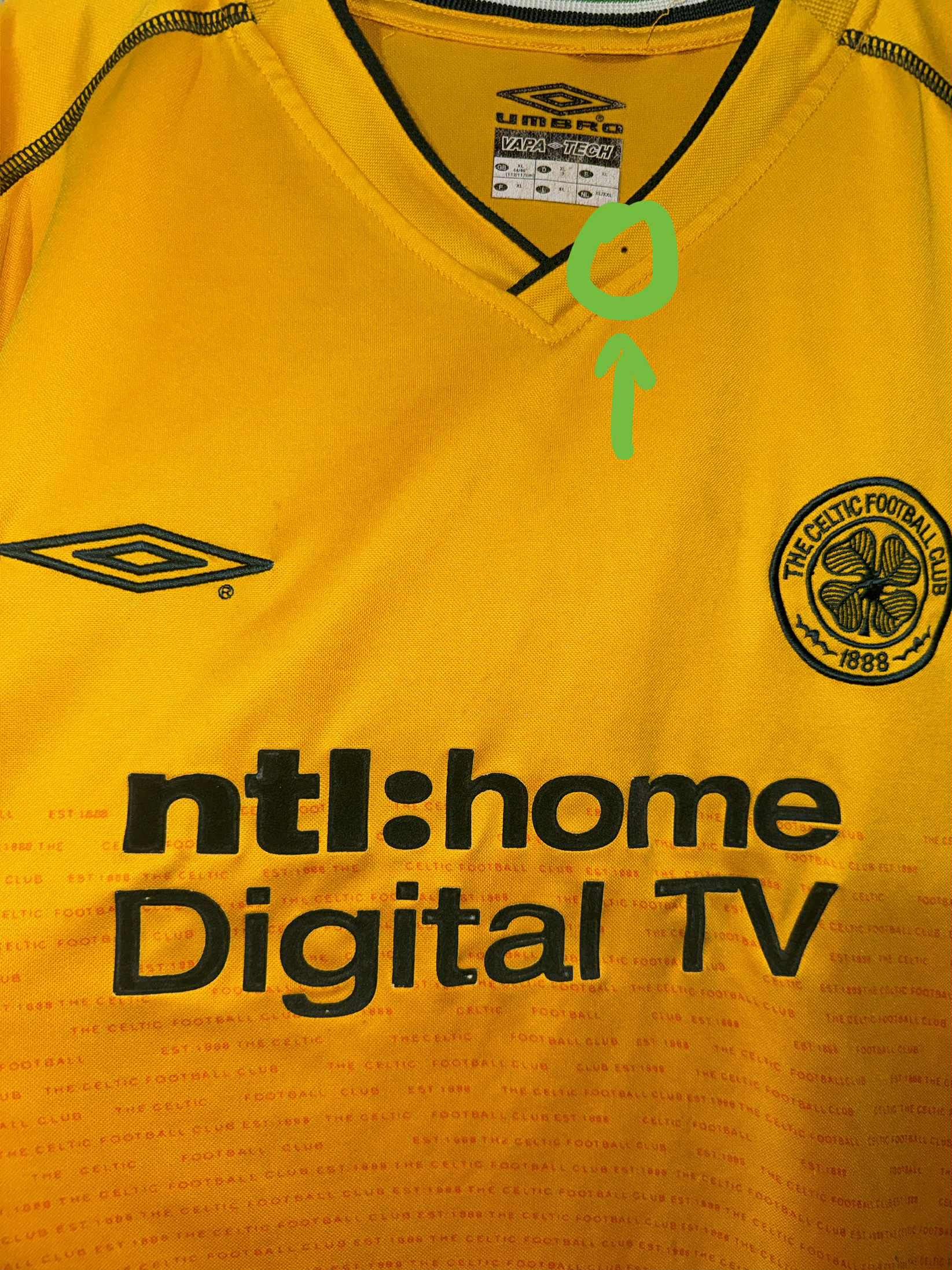 Umbro Celtic 2002/03 Away Shirt UMBRO Size US XL / EU 56 / 4 - 3 Thumbnail