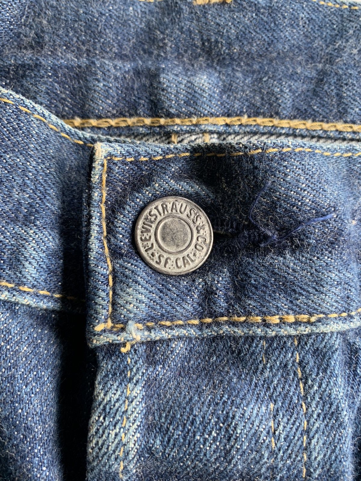 Levi's VINTAGE LEVIS BIG E SELVEDGE J22 BUTTON FLY SHORT DENIM Size US 34 / EU 50 - 10 Thumbnail