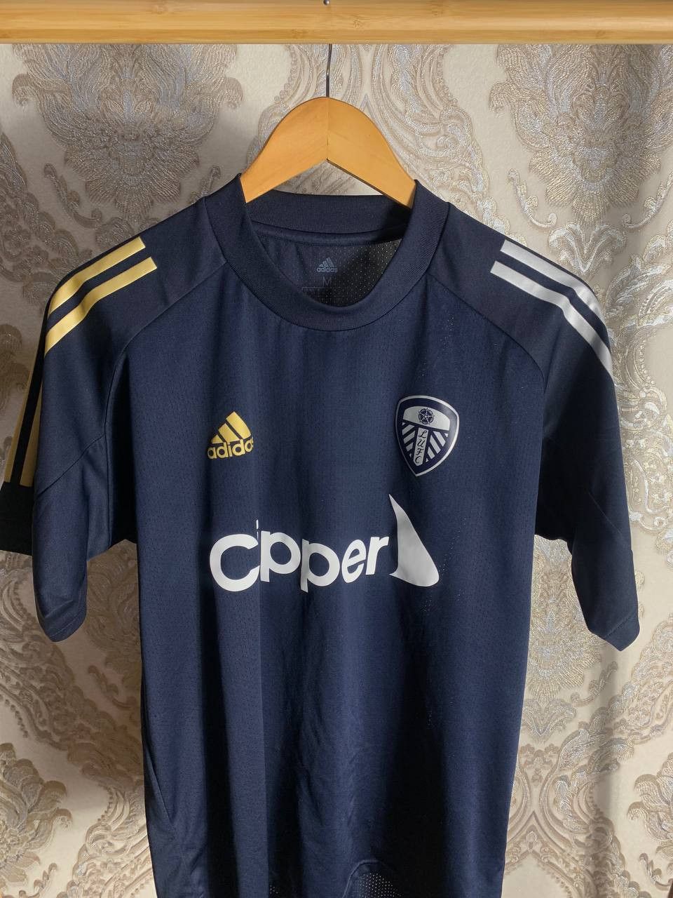 Adidas Vintage Adidas FC Leeds United England Soccer Jersey Y2K Size US M / EU 48-50 / 2 - 2 Thumbnail