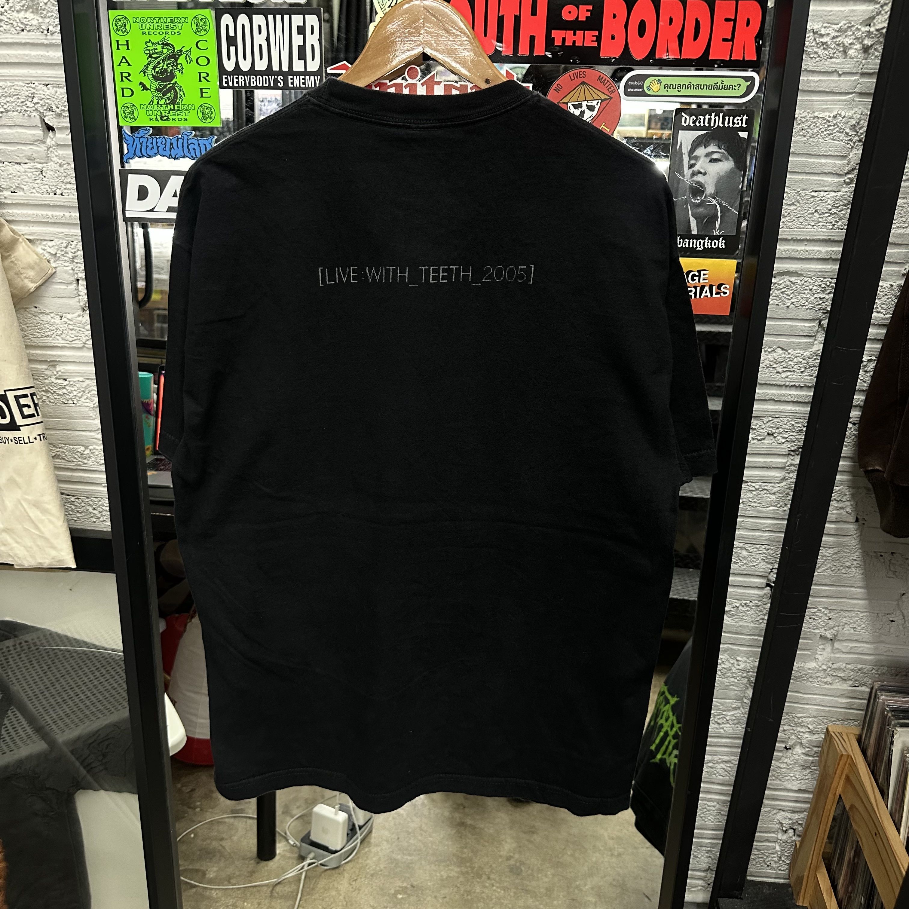 Band Tees NINE INCH NAILS LIVE WITH TEETH 2005 Vintage Shirt Size US XL / EU 56 / 4 - 4 Thumbnail