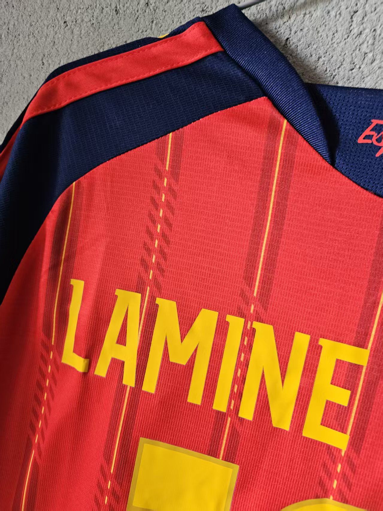 Other Lamine Yamal Jersey 2025 26 Spain Home Size US XL / EU 56 / 4 - 4 Thumbnail