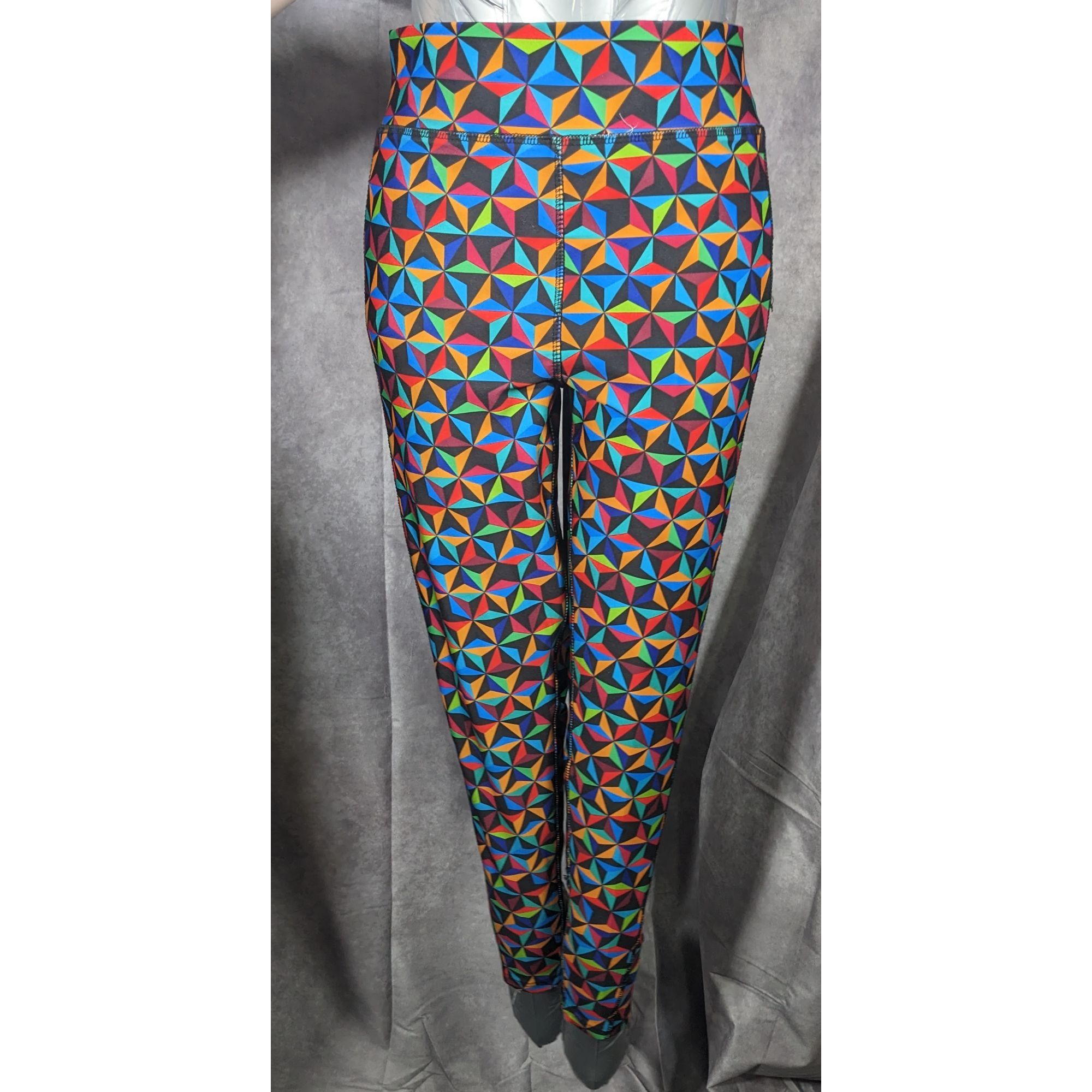Disney Disney Epcot Rainbow Geometric Print Leggings Size Large Size 34" / US 12 / IT 48 - 4 Thumbnail