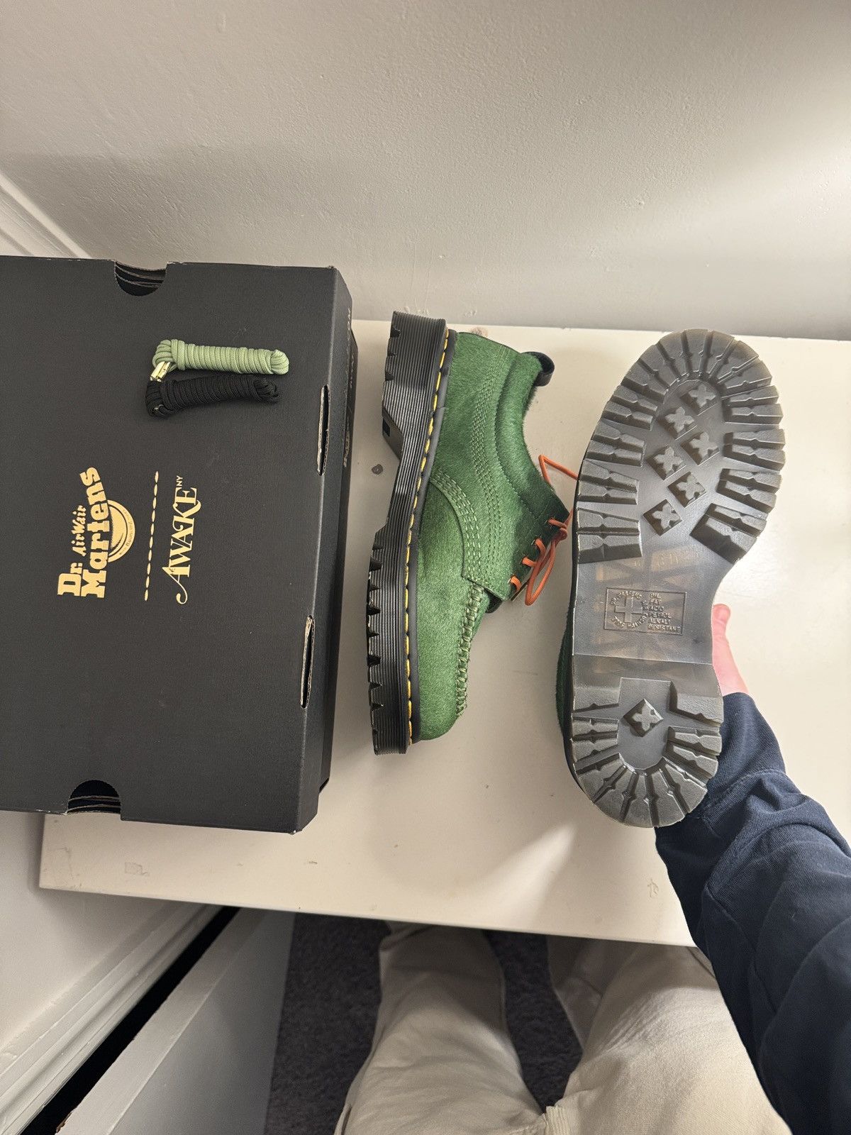 Awake NY Awake NY x Dr. Martens Lowell ‘Vibrant Green’ Size US 7 / EU 40 - 2 Thumbnail