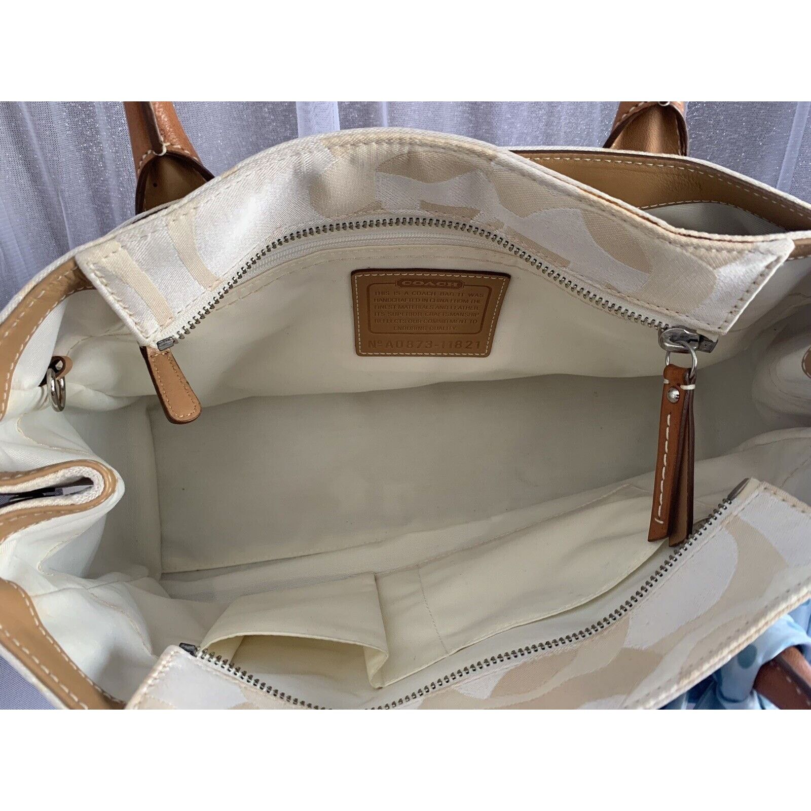 Coach Coach Cream Canvas Leather Handbag 11821 Feet Made Jan 2008 Size ONE SIZE - 5 Thumbnail