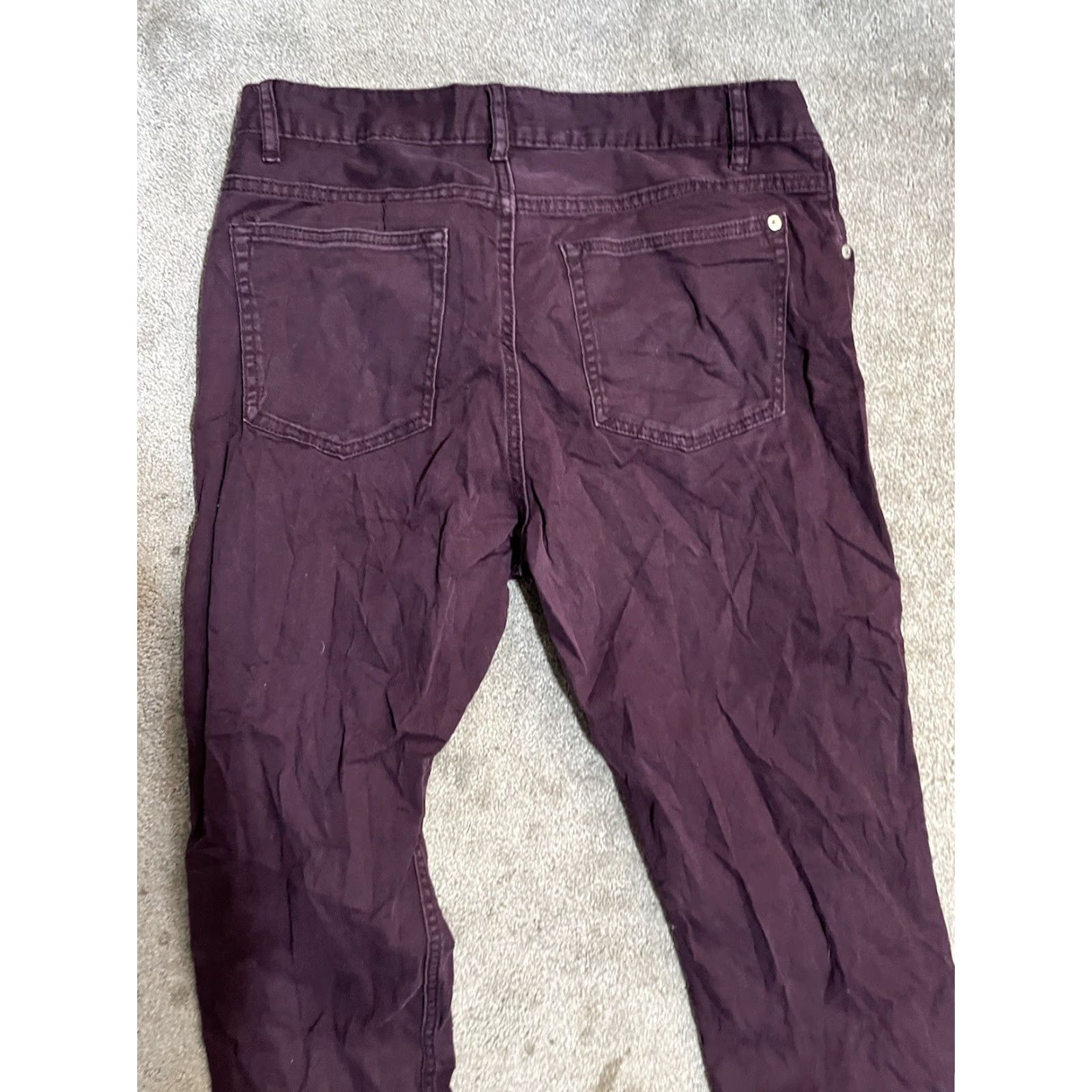 H&M H&M L.O.G.G. H.M Slim Fit Jeans Purple Solid Denim 33x30 Mens Size 33 Inseam 30 5-Pocket Button Fly Bag Loops Belt Loops Modern Vintage-Style? No Size US 33 - 4 Thumbnail