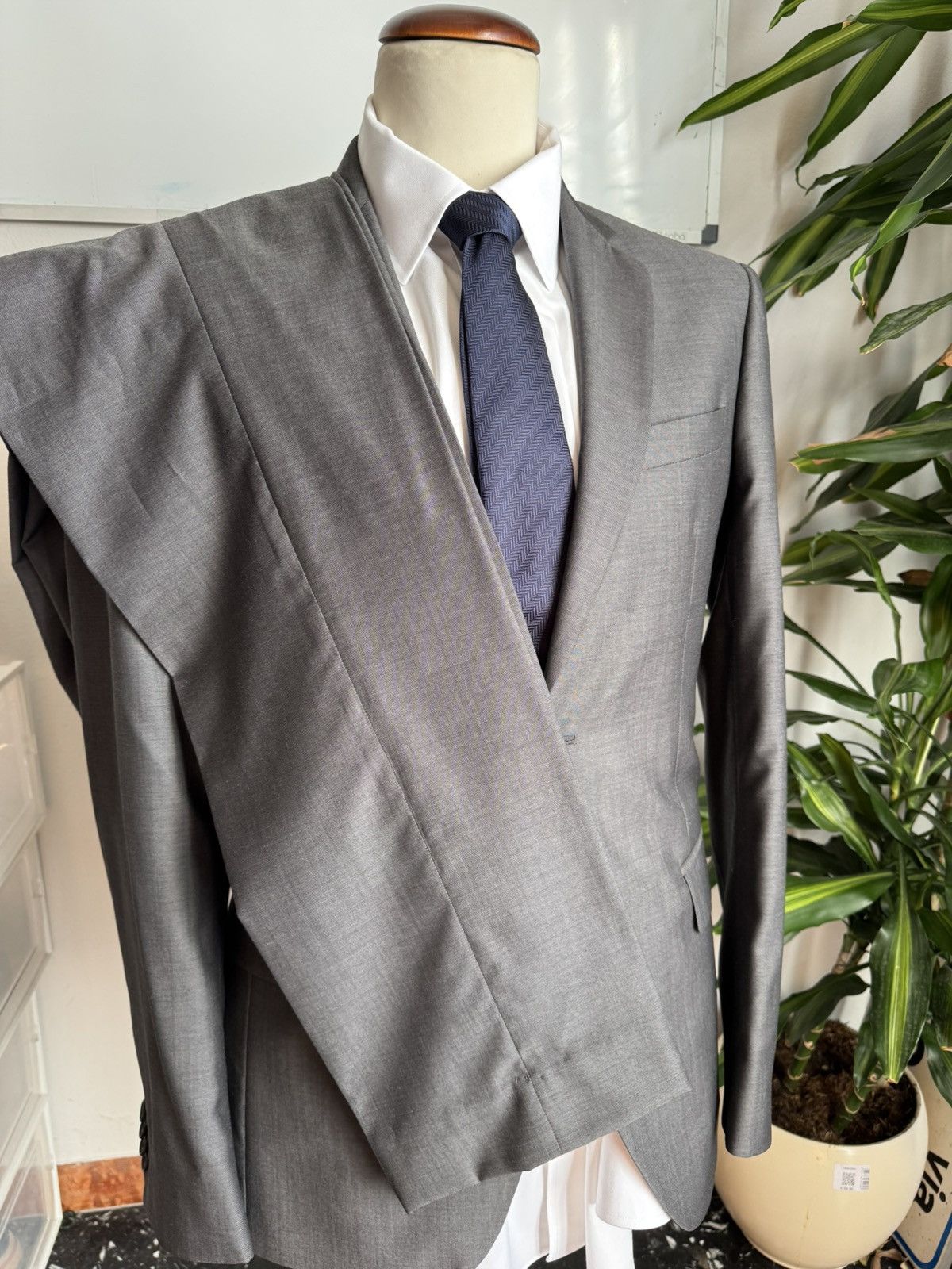Calvin Klein Calvin Klein 48 grey suit Size 48R - 6 Thumbnail