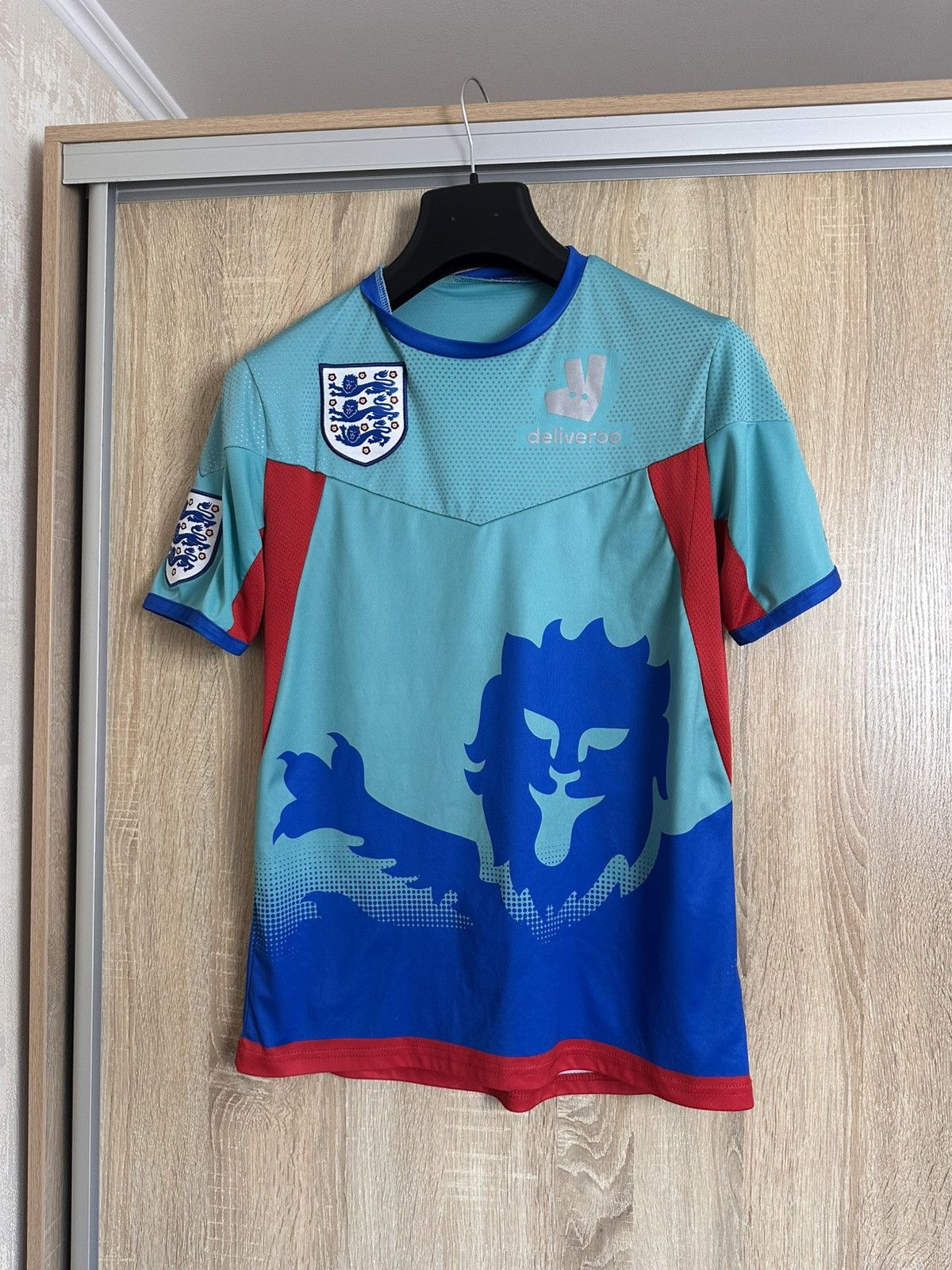 Vintage 🔥 England Deliveroo Football Soccer Jersey T Shirt Size US M / EU 48-50 / 2 - 1 Thumbnail