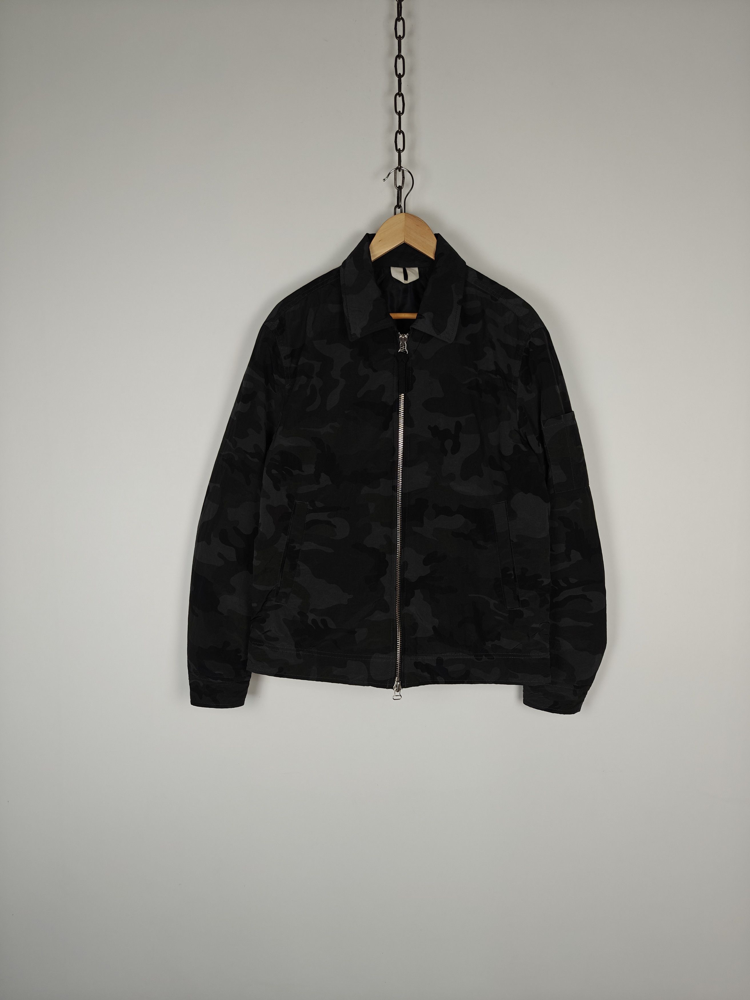Arket ARKET Thermore Jacket Zip Nylon Camo size 50 (US L) Size US L / EU 52-54 / 3 - 1 Thumbnail