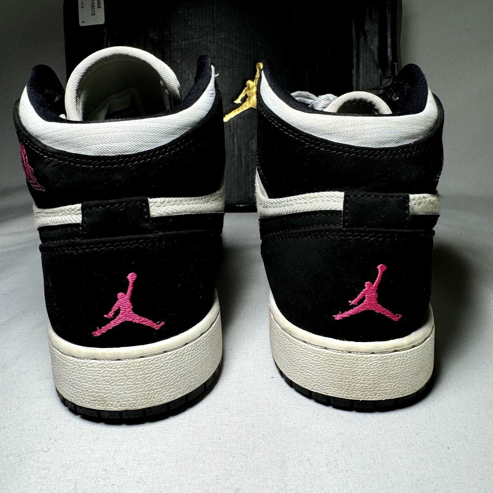 Jordan Brand × Nike Size 5 - Air Jordan 1 Retro High GS Pure Platinum Black Pink Size US 5 / EU 37 - 5 Thumbnail