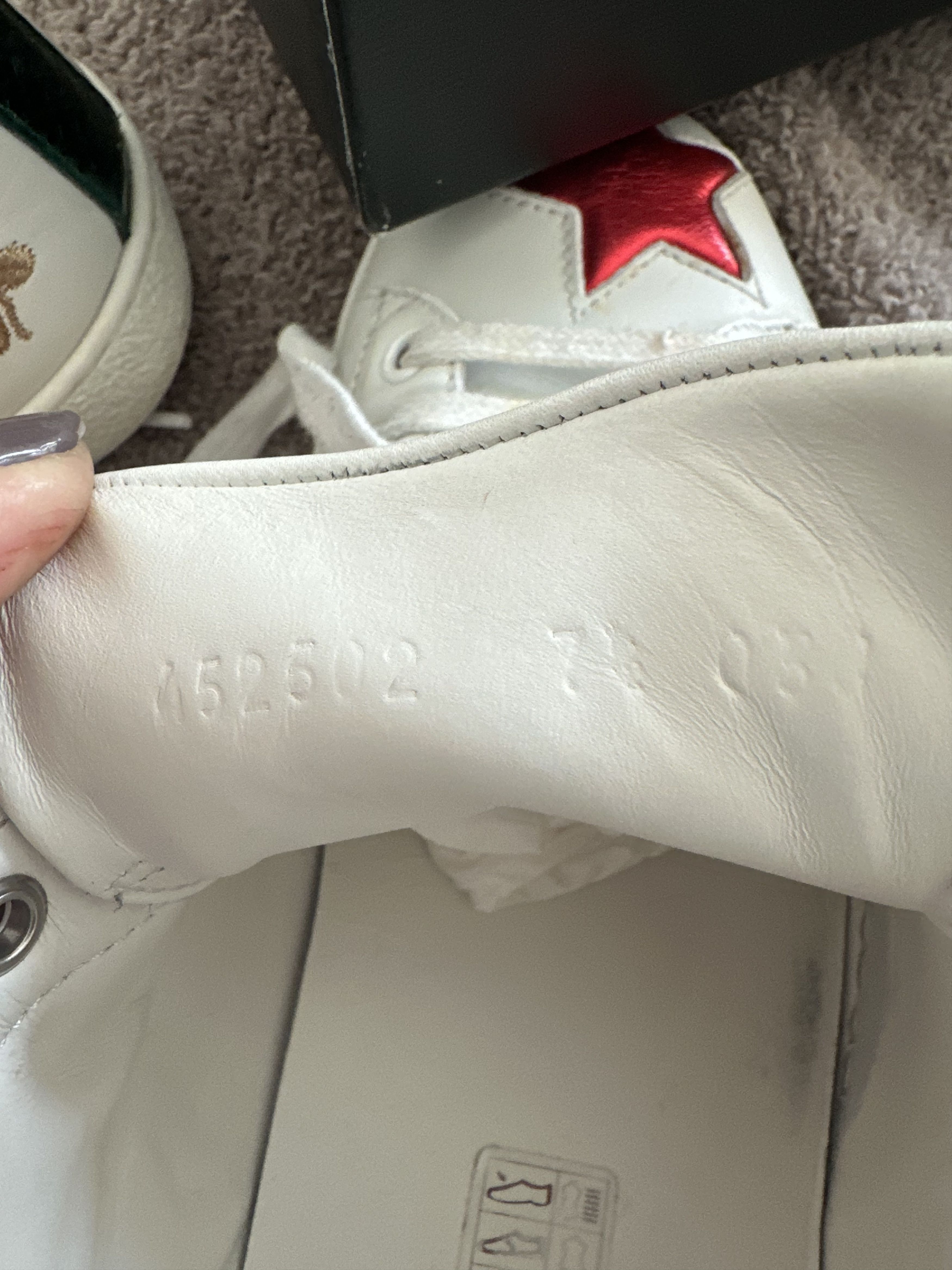 Gucci Ace Embroidered Leather Sneaker Size US 7.5 / EU 40-41 - 9 Thumbnail