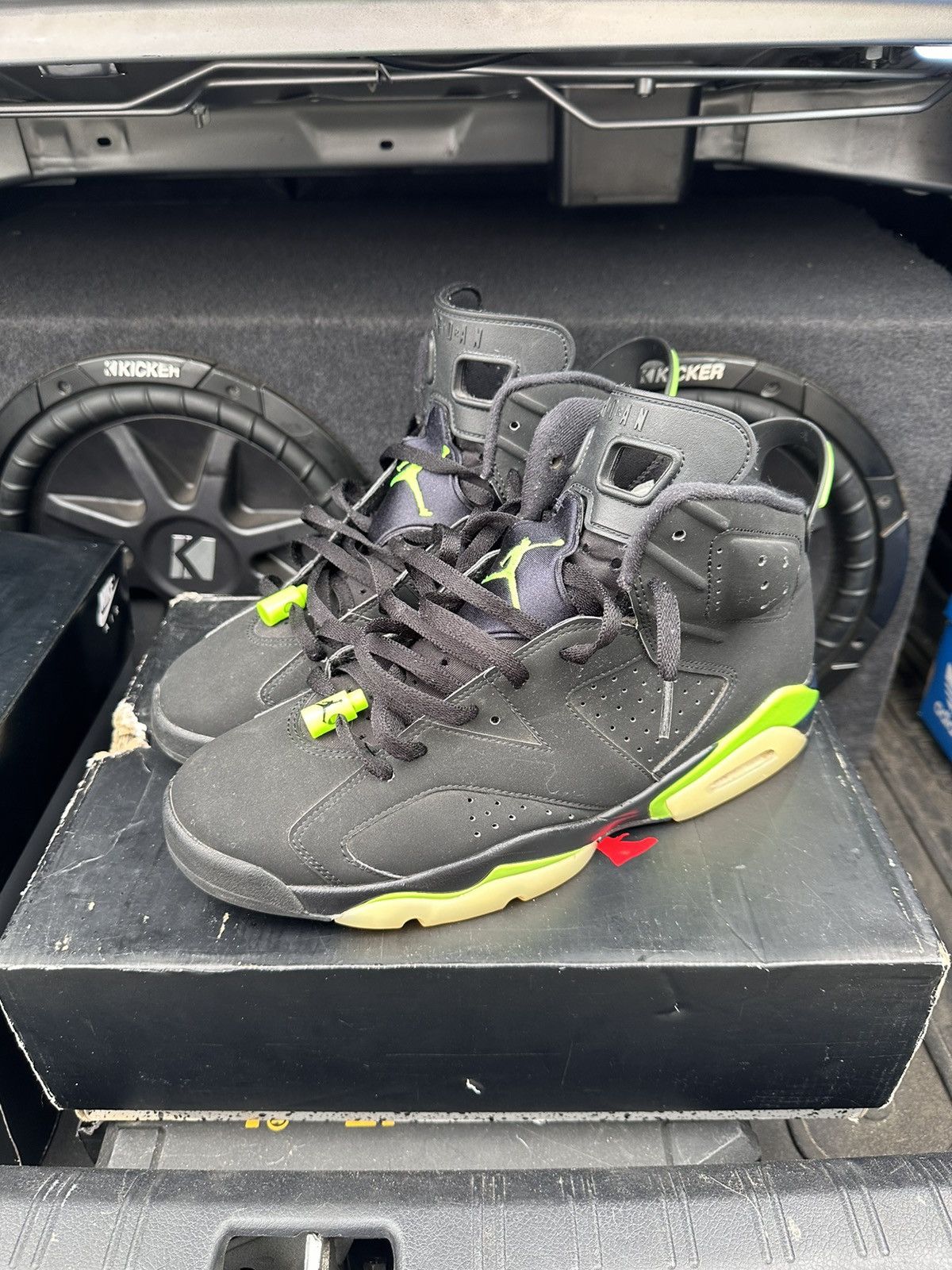 Jordan Brand Jordan 6 Retro Electric Green Size US 11.5 / EU 44-45 - 1 Thumbnail