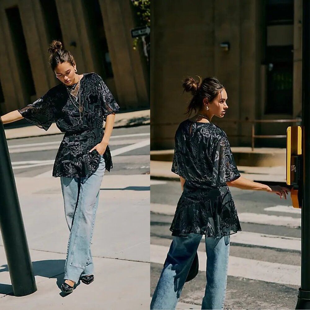 Free People New Free People Manuka Burnout Velvet Mini Dress Size XS Size XS / US 0-2 / IT 36-38 - 1 Thumbnail