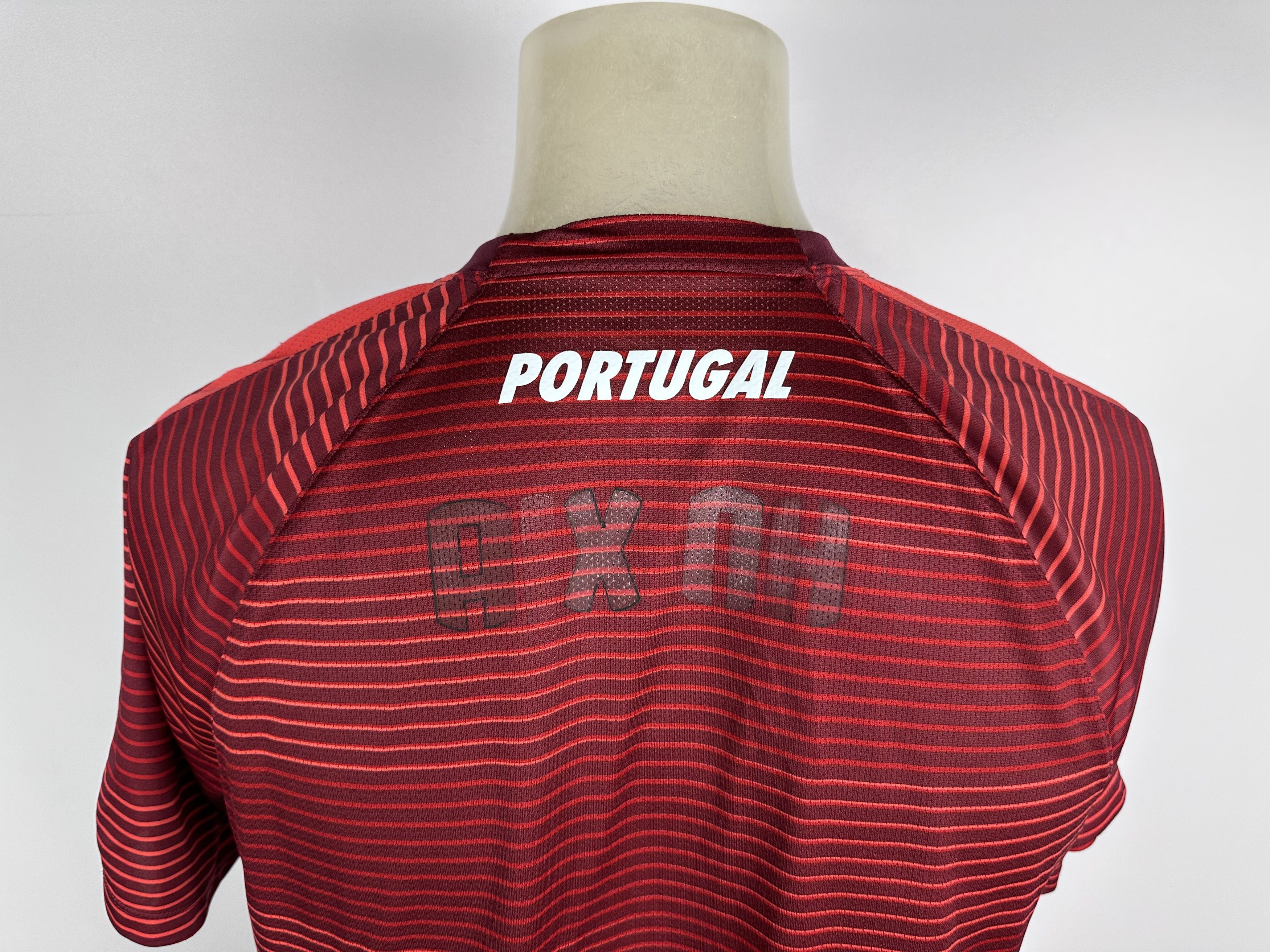 Nike Portugal 2016 Training Football Shirt Soccer Jersey Nike XL Size US XL / EU 56 / 4 - 10 Thumbnail