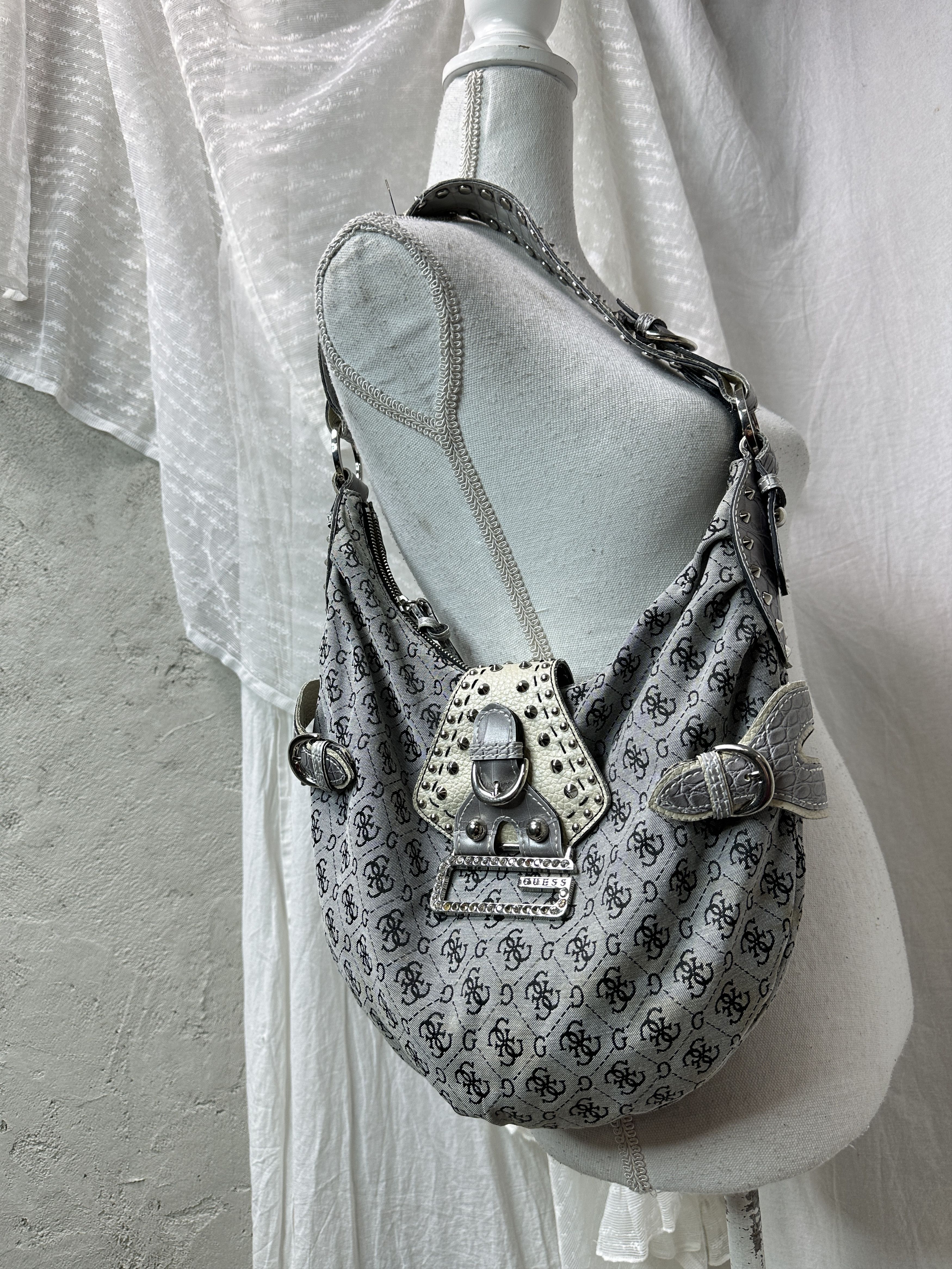 Guess Vintage Avant Garde Guess Hobo Monogram Silver Bag Y2K Size ONE SIZE - 1 Thumbnail