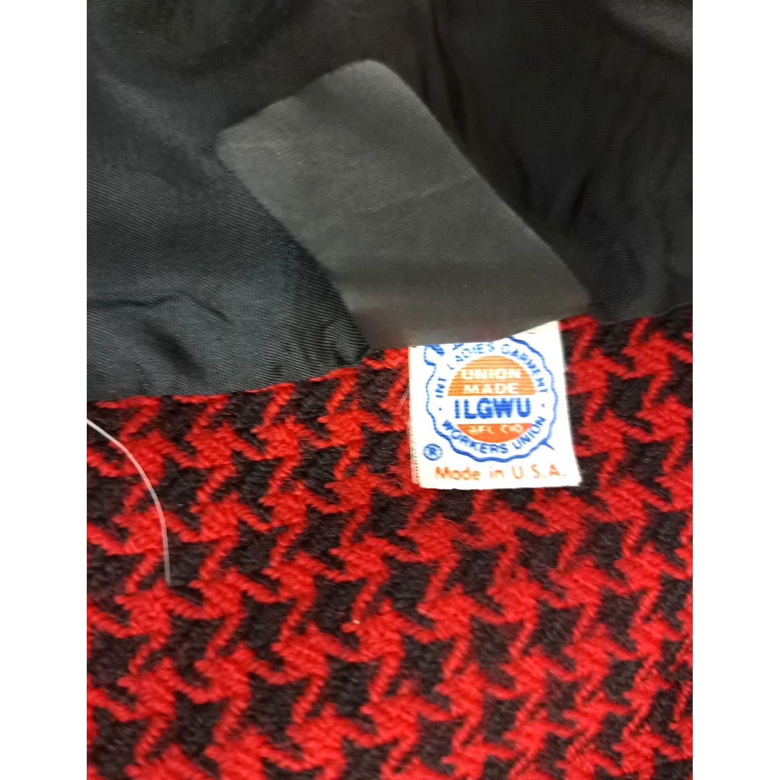 Vintage VINTAGE ER GERARD FOR RENLYN Woman Jacket Houndstooth Red Wool Button sz 10 USA 80s Cardigan Women Size L / US 10 / IT 46 - 4 Thumbnail