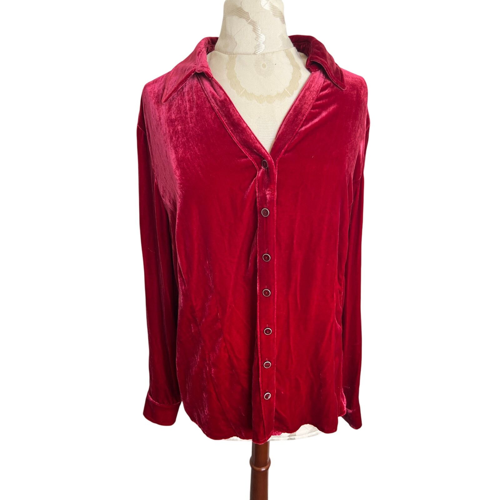 Coldwater Creek Coldwater Creek Long Sleeve Velvet V-Neck Button Up XL Size XL / US 12-14 / IT 48-50 - 1 Thumbnail