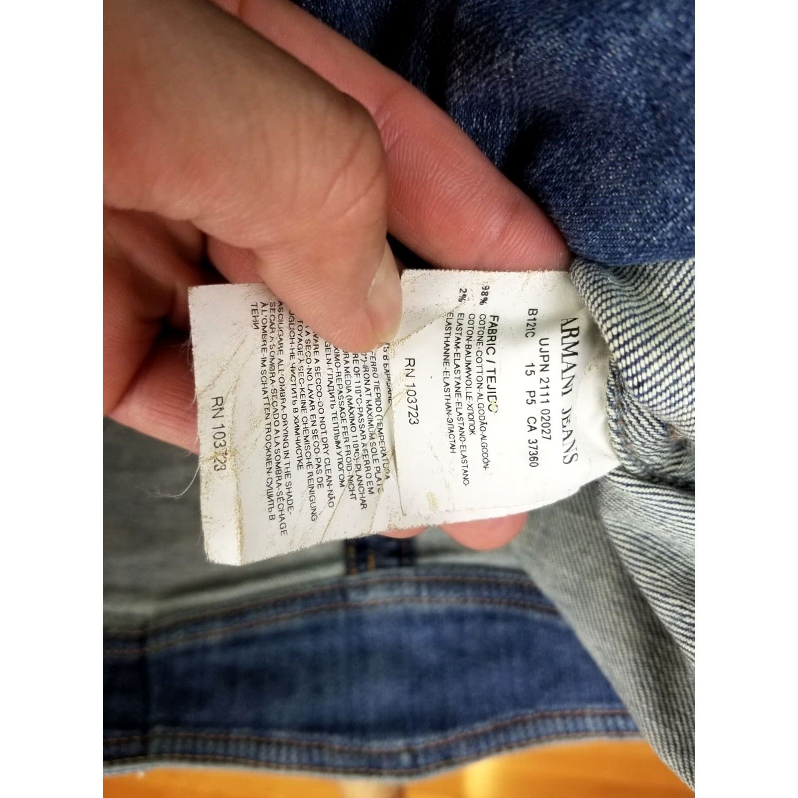 Vintage ARMANI Jeans Denim Jacket Womens 4 Jacket Blue Camouflage Cotton Lined 15 17 25 Cross Shoulder Chest Shoulder to Cuff Features Straps" Size 27" / US 4 / IT 40 - 7 Thumbnail