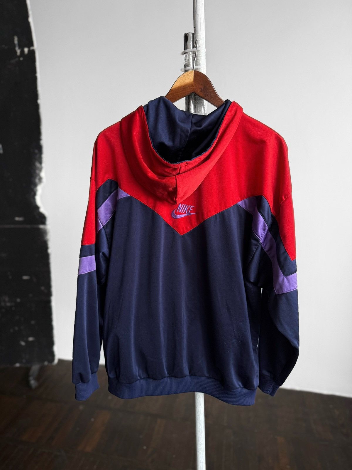 Nike Nike Vintage Track Jacket Hoodie Red Blue Full Zip Retro Size US L / EU 52-54 / 3 - 2 Thumbnail