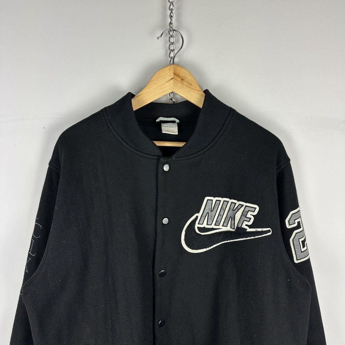 Nike Vintage Nike The Infamous 24 Kobe Bryant Bomber Size US L / EU 52-54 / 3 - 2 Thumbnail