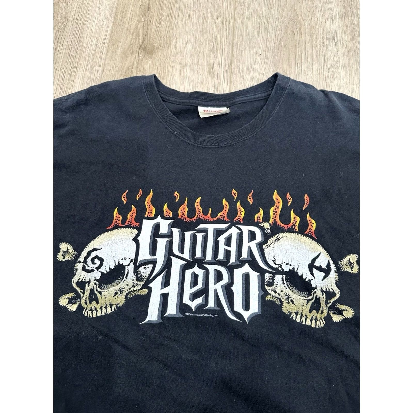 Vintage VINTAGE Guitar Hero T-Shirt Mens Large Black Short Sleeve Crew Neck Retro Music Skull Flaming Skulls Video Game Tshirt Size US L / EU 52-54 / 3 - 4 Thumbnail