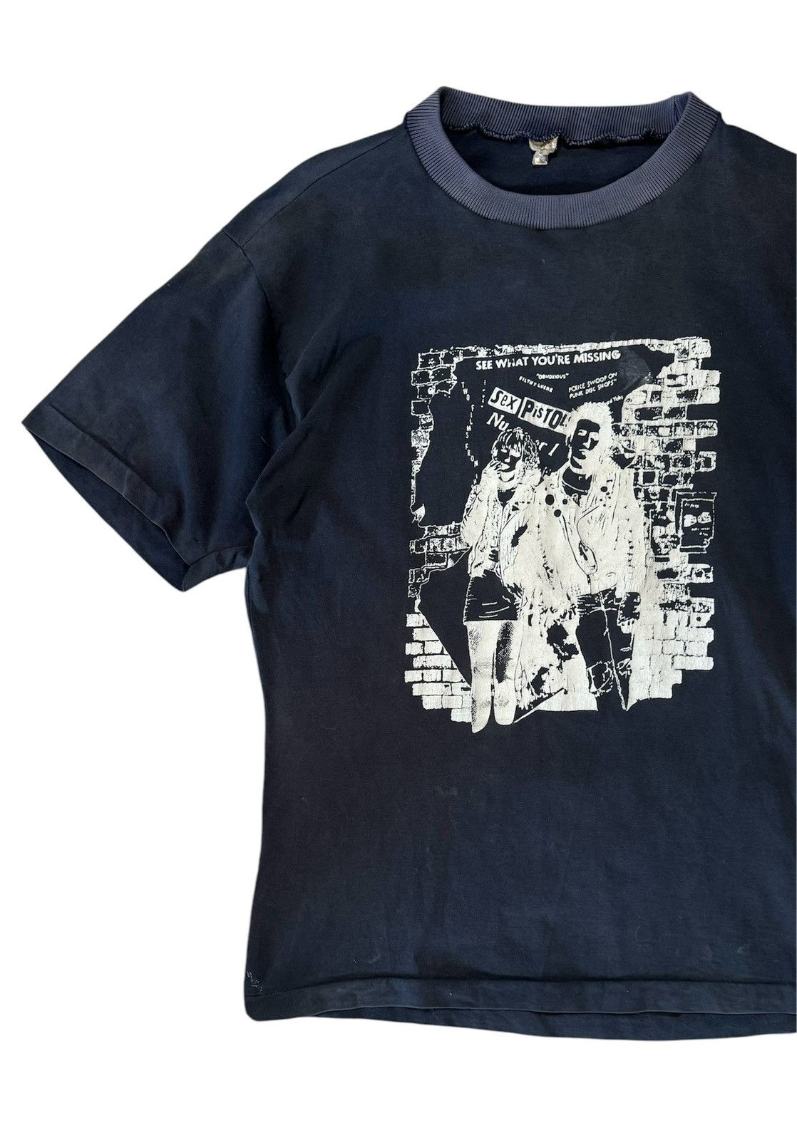 Band Tees × Vintage 90’s Sex Pistols Vintage T-shirt Sid & Nancy print tee Size US L / EU 52-54 / 3 - 3 Thumbnail