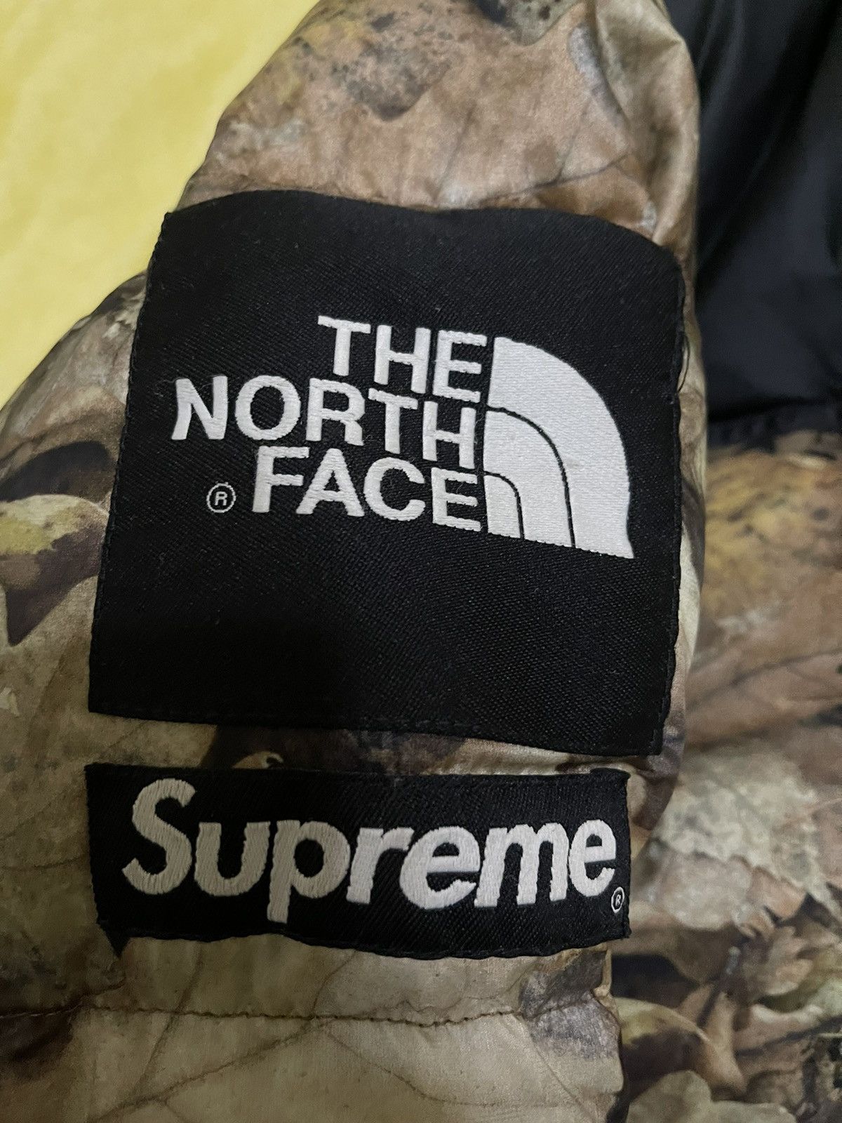 Supreme × The North Face Supreme tnf the north face leaves nuptse Jacket Size US L / EU 52-54 / 3 - 4 Thumbnail