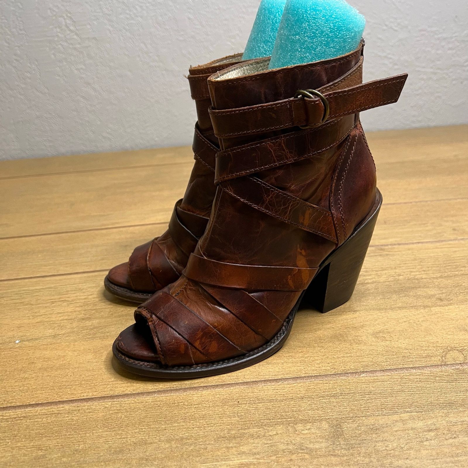 FREEBIRD Freebird FB Joker Leather Ankle Boots Peep Toe Strappy Sz 7 Size US 7 / IT 37 - 4 Thumbnail
