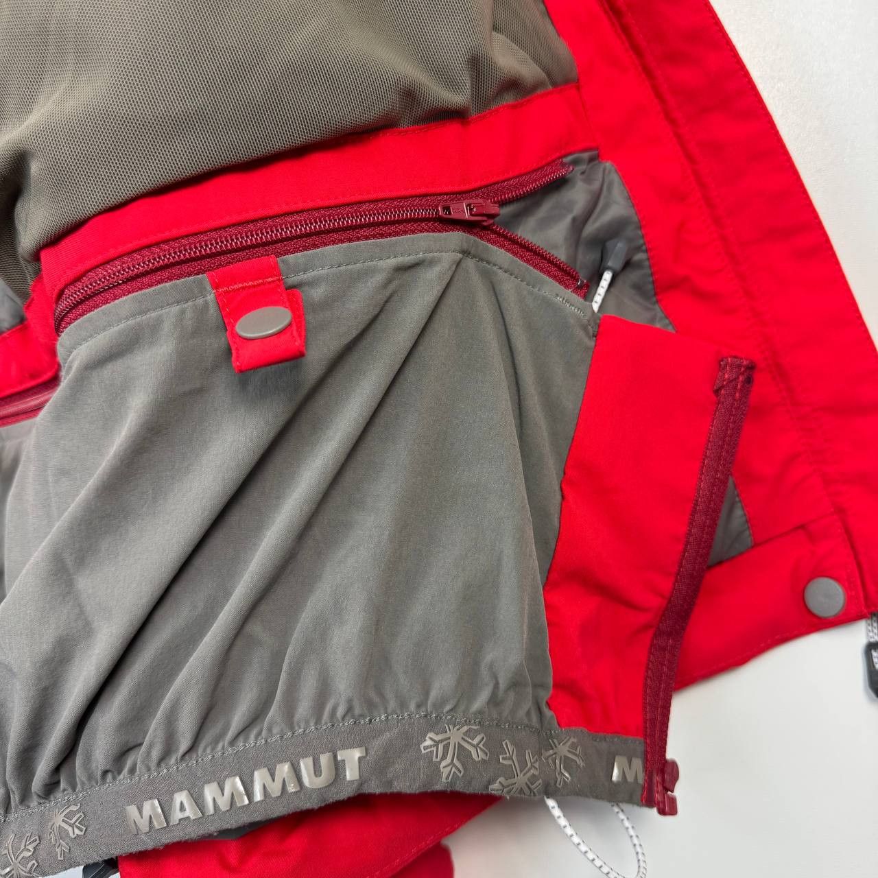 Mammut Mammut DryTech Premium Ski Jacket Red Waterproof Size S Size US S / EU 44-46 / 1 - 17 Thumbnail