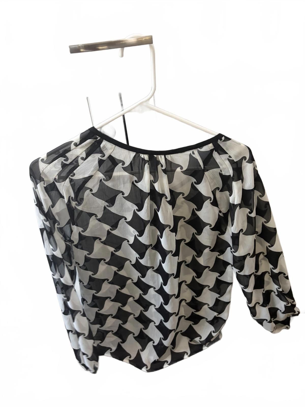 Charter Club Charter Club Black and White Patterned Sheer Blouse Size S Size S / US 4 / IT 40 - 5 Thumbnail