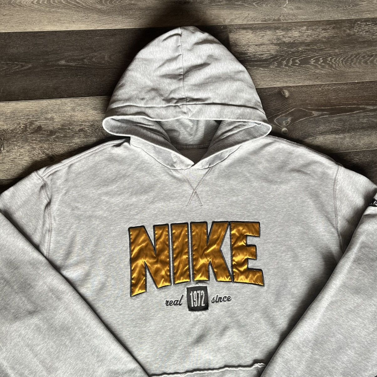 Nike Vintage 2000s Nike Gold Patch Embroidered Swoosh Logo Hoodie Size US XXL / EU 58 / 5 - 3 Thumbnail