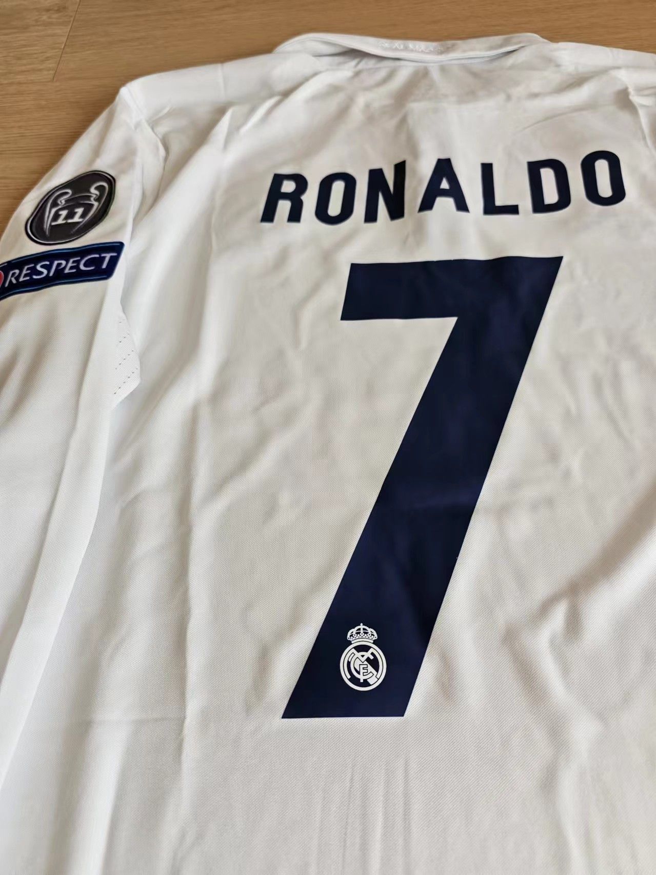 Other 2016 17 Real Madrid #7 C Ronaldo Jersey Longsleeve M M Size US M / EU 48-50 / 2 - 4 Thumbnail
