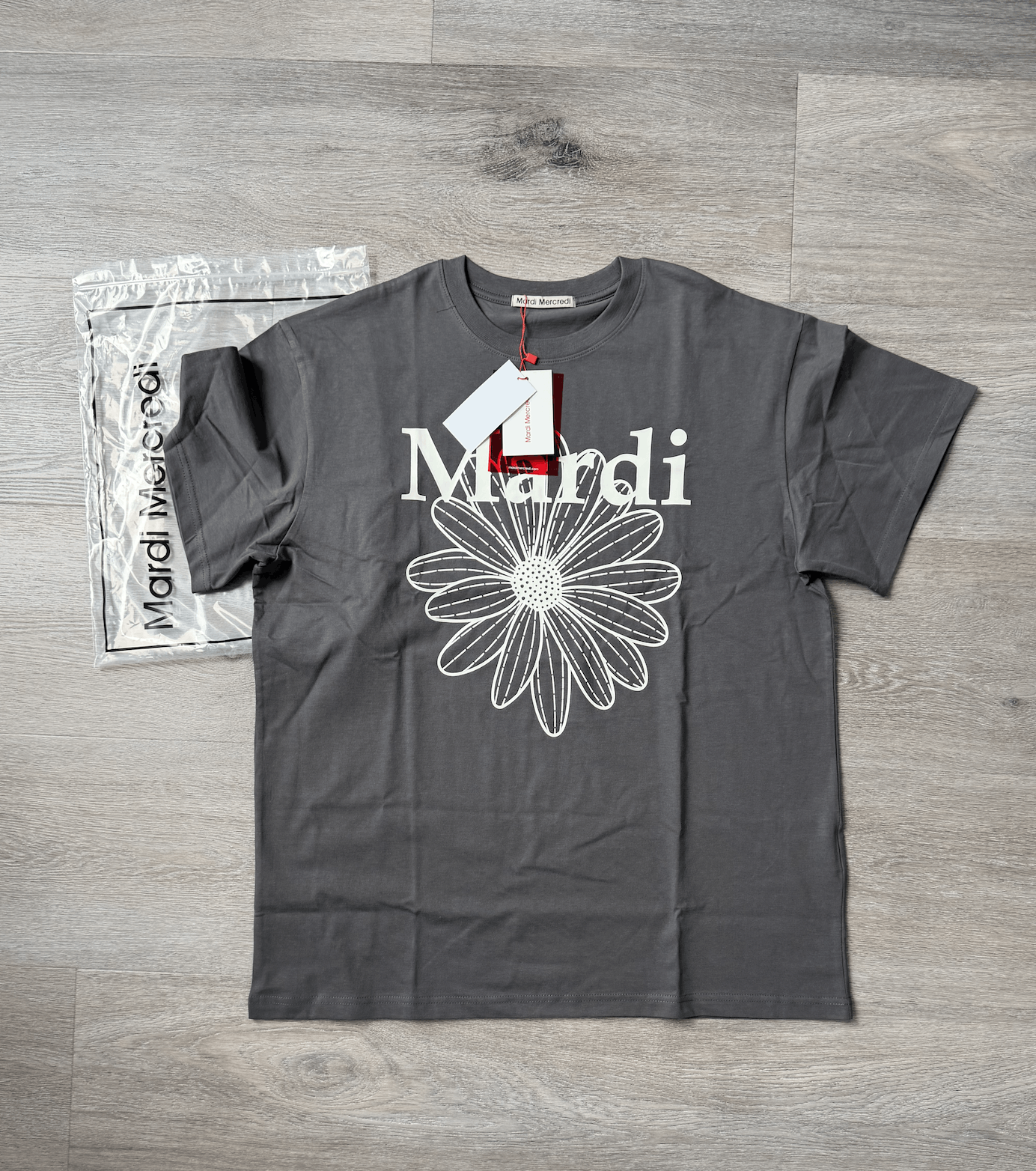 Other UNISEX Mardi Mecredi TSHIRT Size ONE SIZE - 1 Thumbnail