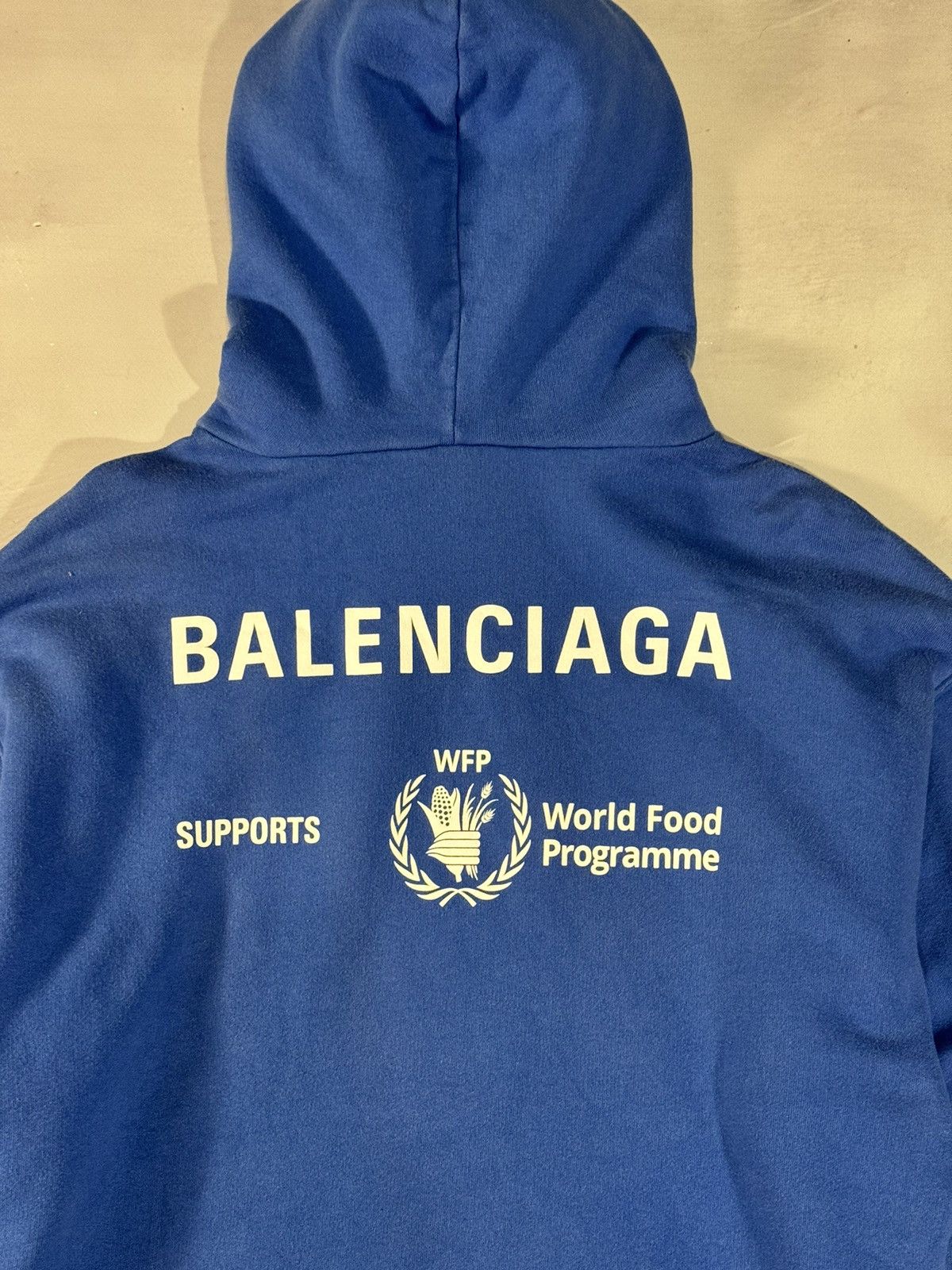Balenciaga Balenciaga World Food Programme Hoodie Size US L / EU 52-54 / 3 - 2 Thumbnail