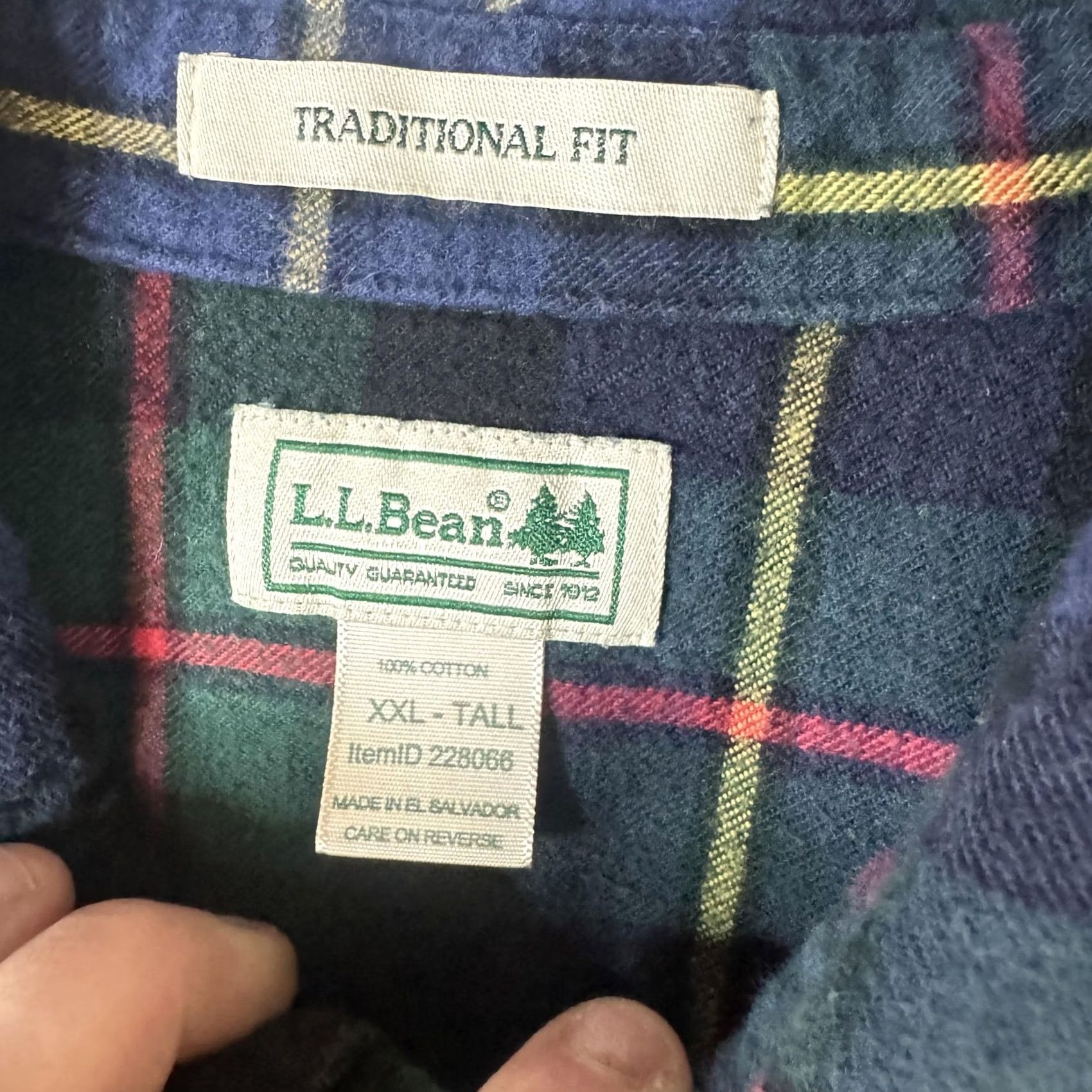 Vintage L.L.Bean Shirt Mens 2XLT Tall Green Navy Plaid Flannel Button Front Casual Size US XXL / EU 58 / 5 - 7 Thumbnail