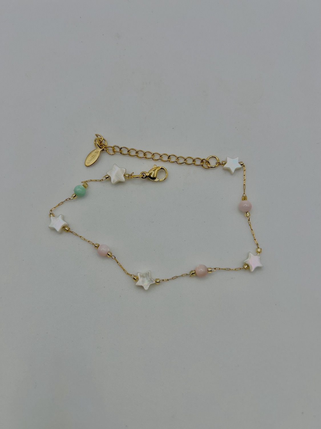 Handmade Star Seashell Gold Chain Bracelet with Seashell Beads Size ONE SIZE - 1 Thumbnail