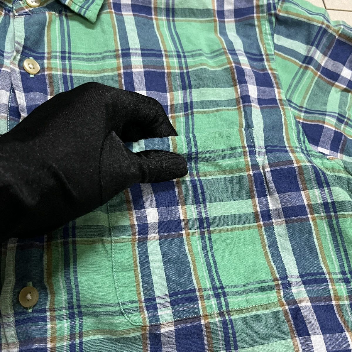 Japanese Brand × Uniqlo × Vintage Uniqlo Checkered Shirt Size US S / EU 44-46 / 1 - 3 Thumbnail